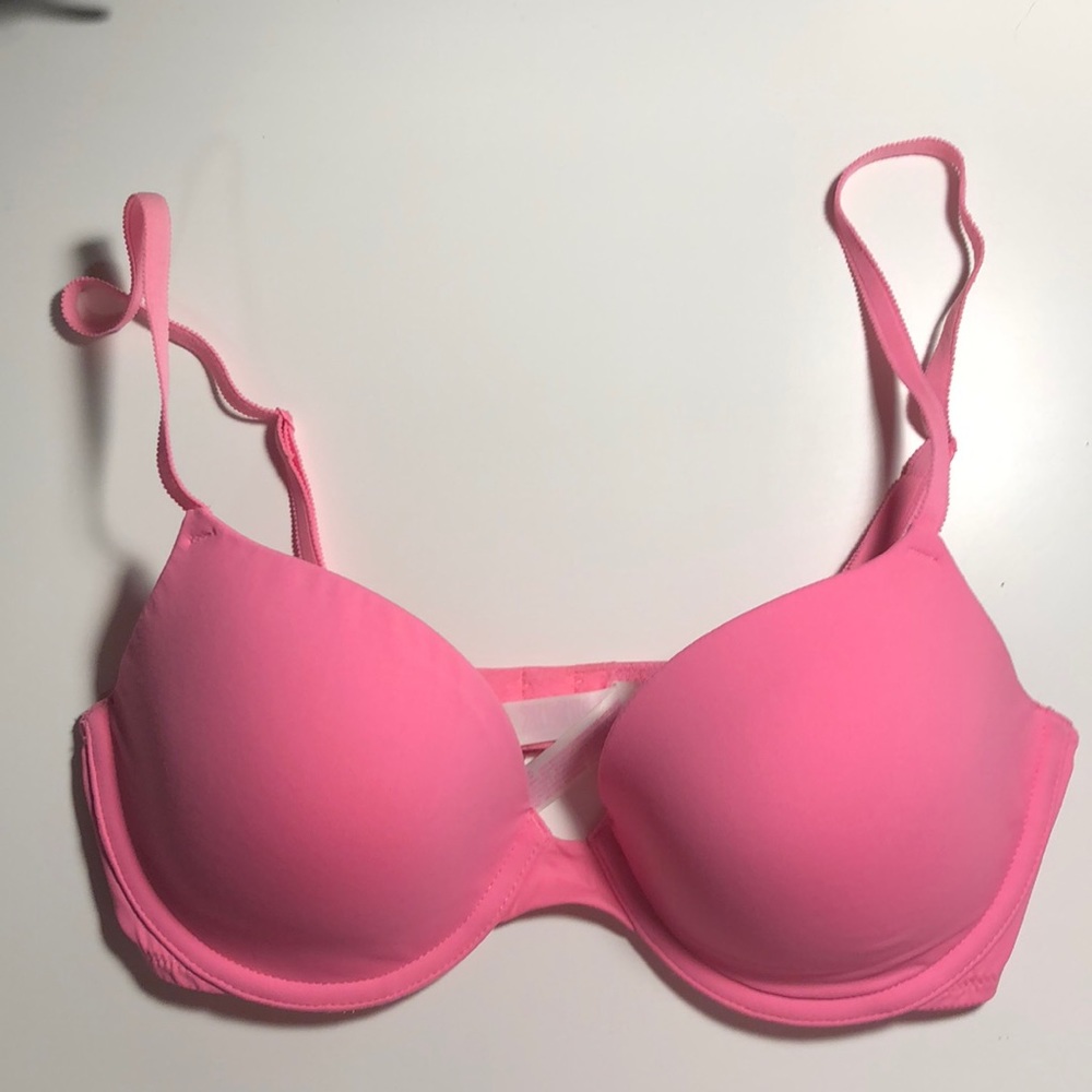 PINK 34C t-shirt bra in hot pink barely worn!